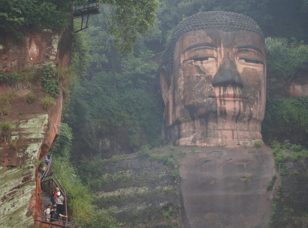 Buda Gigante De Le Shan.
